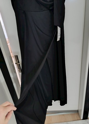 Siyah V Yakalı Uzun Kadın Abiye Elbise - Görsel 8