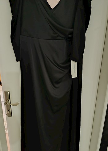 Siyah V Yakalı Uzun Kadın Abiye Elbise - Görsel 2