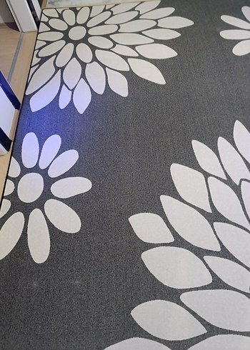 Siyah Beyaz Çiçek Desenli Modern Halı 6 m2 - Görsel 9