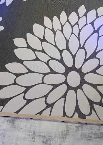 Siyah Beyaz Çiçek Desenli Modern Halı 6 m2 - Görsel 12