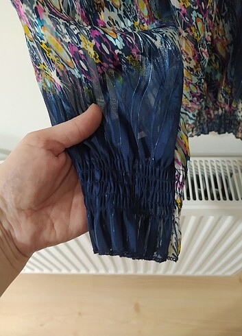 Şifon yaka detaylı bluz - Görsel 6