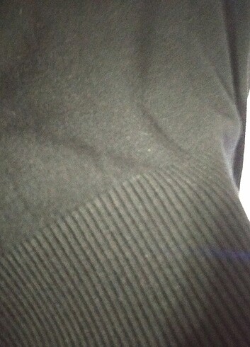 Pullu taşlı v yaka triko - Görsel 6