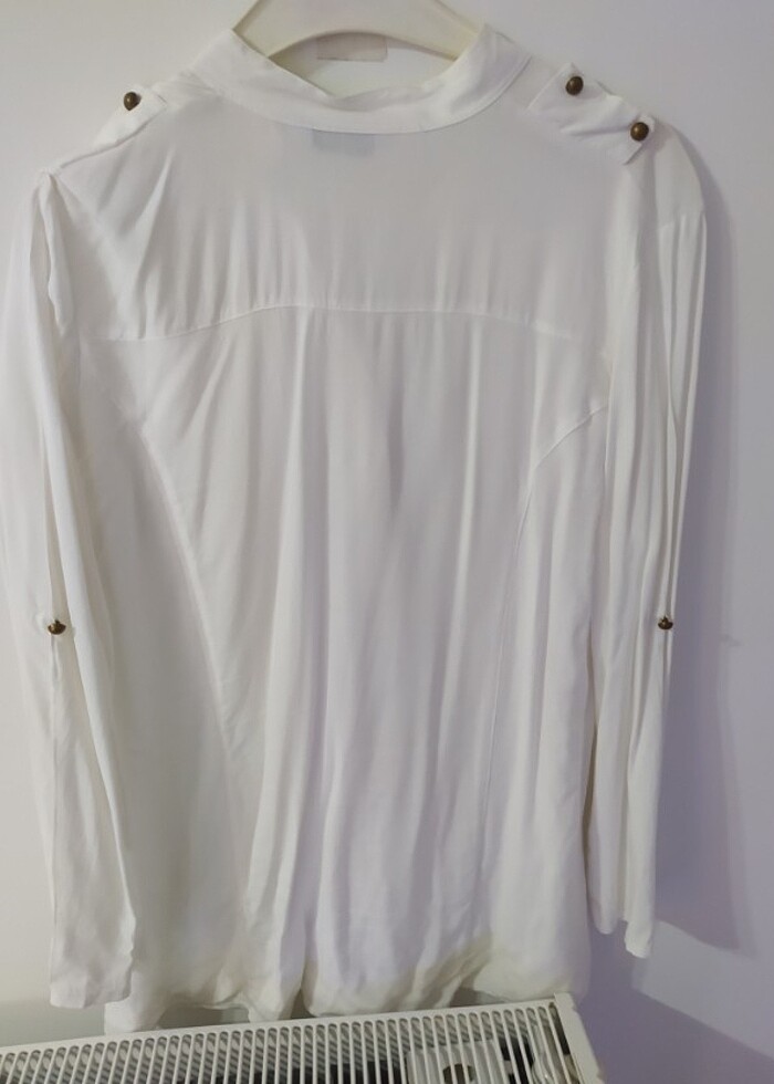 Beyaz gömlek - Görsel 4