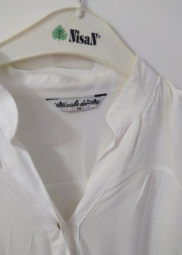 Beyaz gömlek - Görsel 2