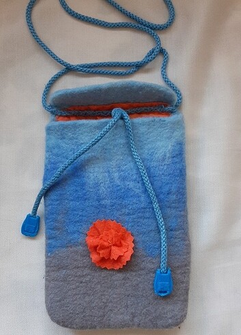 keçeden yapılmış el yapımı telefon çantası.  17 x 12 cm.  kapak  - Görsel 2