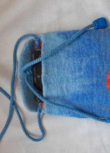 keçeden yapılmış el yapımı telefon çantası.  17 x 12 cm.  kapak  - Görsel 4