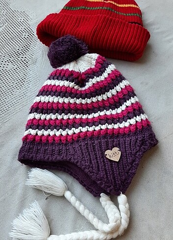 Kız çocuk beresi mor kırmızı ve beyaz örgü  - Görsel 12