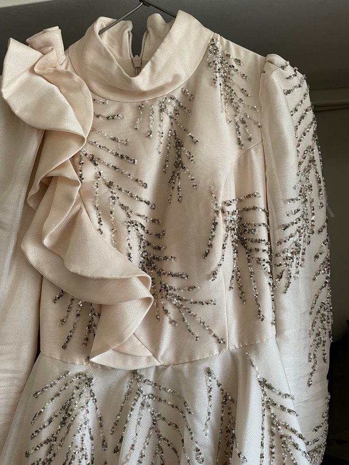 Krem tesettür Abiye - Görsel 2