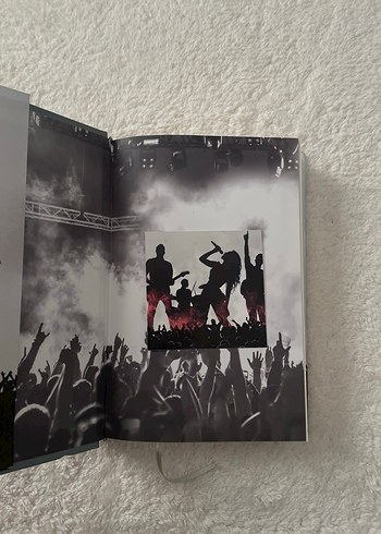  Beden m. rise Sesini Duyur Ciltli Kitap