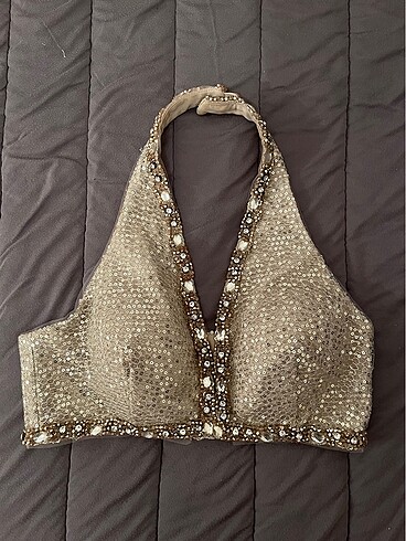 abiye crop