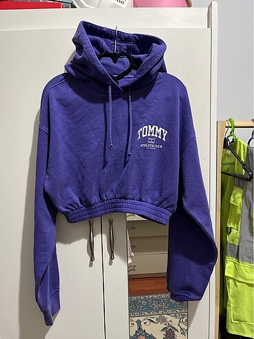 Tommy Hilfiger Crop Sweatshirt