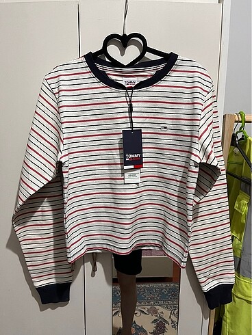 Tommy Hilfiger Crop Sweatshirt