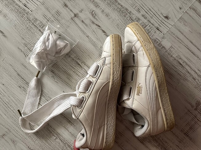 Beyaz puma basket heart ayakkabı