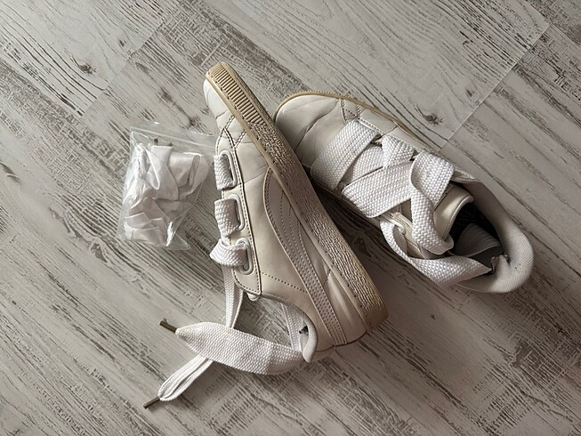 Puma Beyaz puma basket heart ayakkabı
