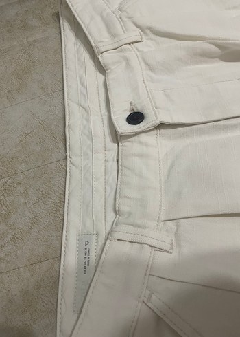 42 Beden ZARA Beyaz Erkek Bermuda Şort