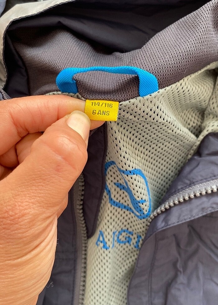 İnce erkek çocuk yağmurluk - Görsel 5