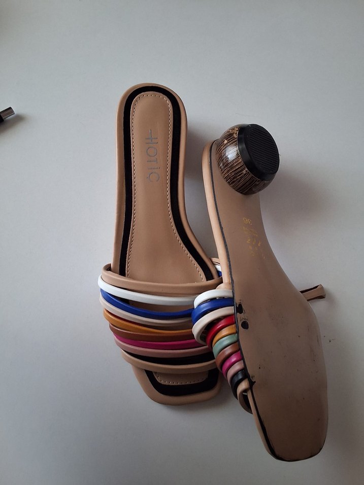 HOTİÇ 
Renkli Pileli Topuklu Kadın Terlik - Görsel 2