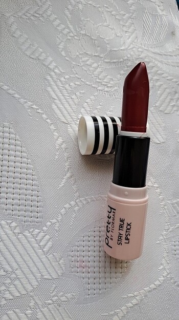 Flormar Pretty Stay True Lipstick No:06 (Dark Bordeaux)