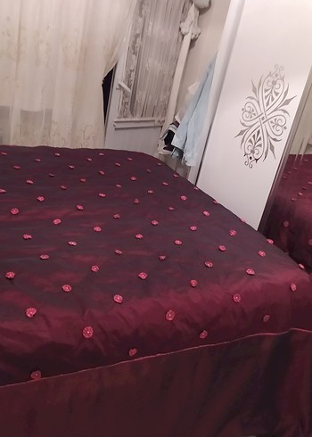Bordo Nakışlı Yatak Örtüsü - Görsel 8