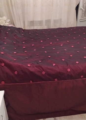 Bordo Nakışlı Yatak Örtüsü - Görsel 3