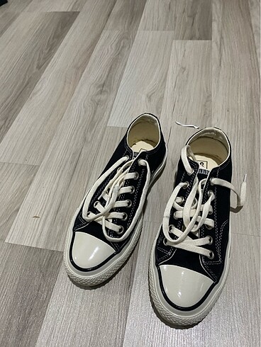 converse sneaker