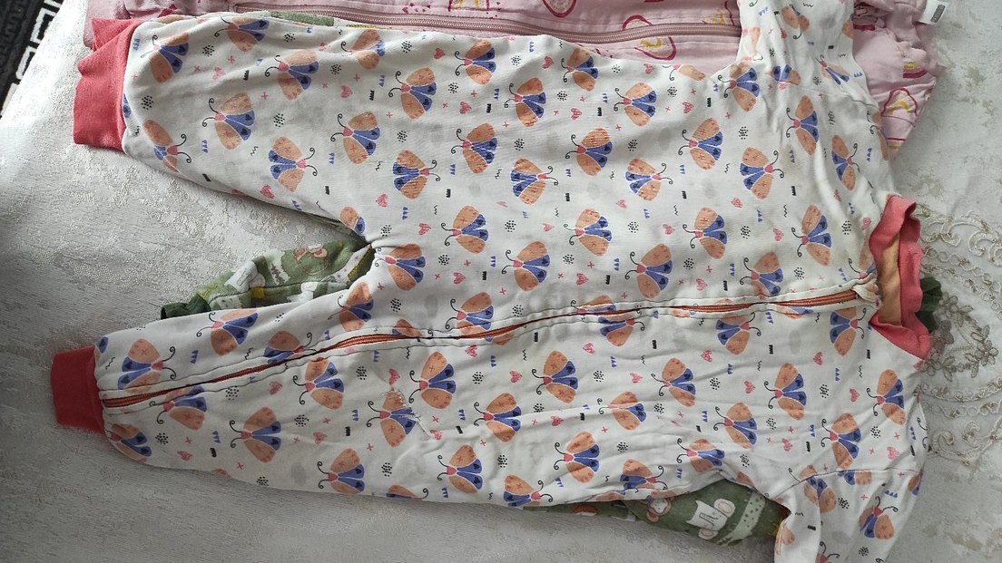 Kapüşonlu Renkli Bebek Kız Tulumu - Görsel 3