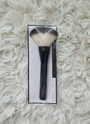 LOREAL PARIS INFALIBLE PUDRA FIRCASI
