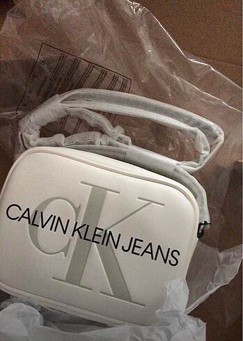 Calvin Klein SATILDI LÜTFEN ALIM YAPMAYINIZ Calvin klein etiketli çanta
