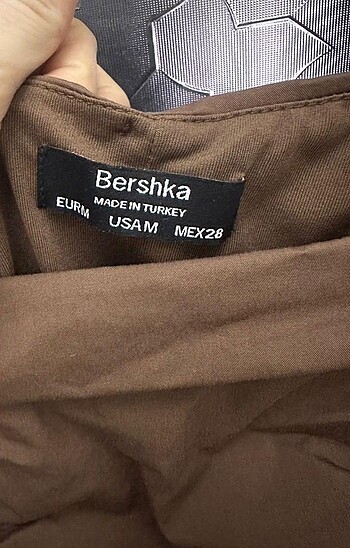 m Beden Bershka drapeli elbise