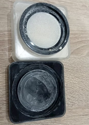 Huda Beauty Bej Pudra - Görsel 4