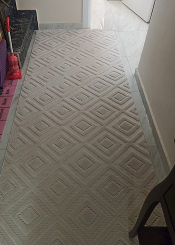 bej renkli halı