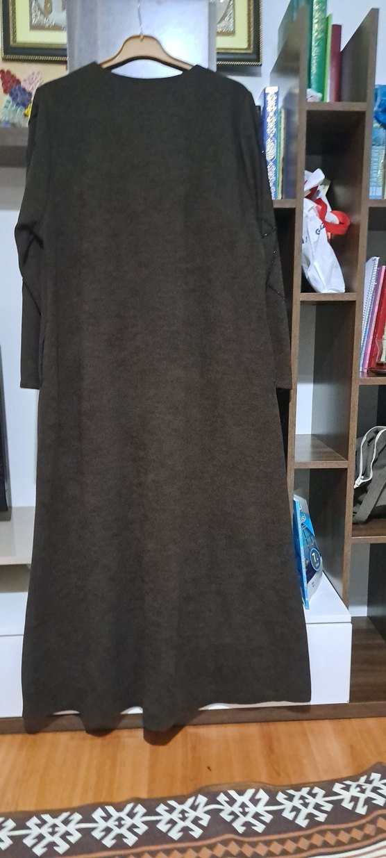 Kahve Uzun Salaş 
FERACE 
GÖĞÜS 65
BOY      145 - Görsel 2