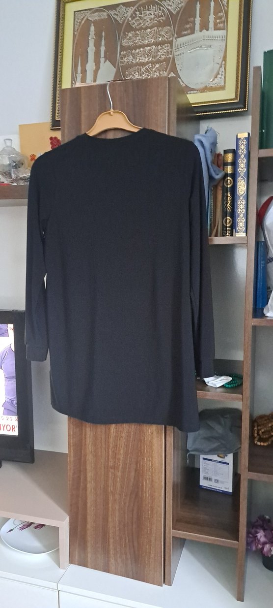 Siyah Pul Detaylı Uzun Kollu Kadın Tunik - Görsel 5