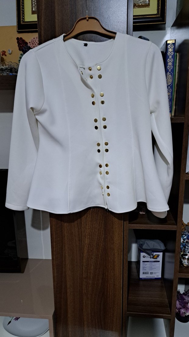 Düğmeli Beyaz Kadın Bluz ikili takım 
ETEK BEL 36
BOY 95 - Görsel 2