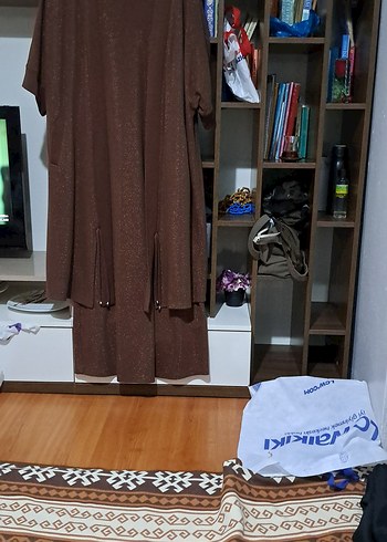 Uzun Kollu Kahverengi Salaş Kadın Elbise - Görsel 4