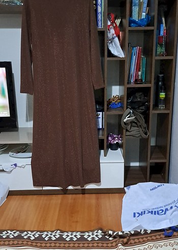 Uzun Kollu Kahverengi Salaş Kadın Elbise - Görsel 2