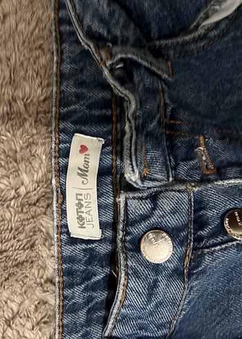 Düğmeli Rahat Kesim mom jean - Görsel 3