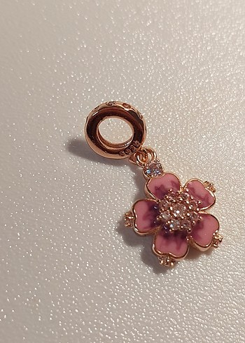 Pandora Muadili Sallantılı Çiçek Charm