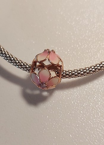 Beden Pandora Muadili Magnolia Charm