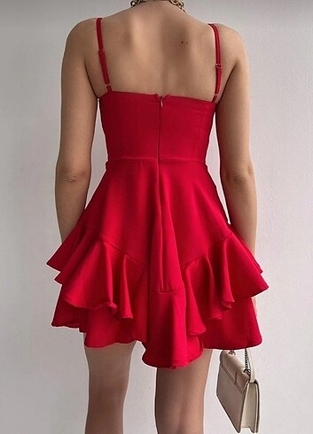s Beden Prenses model kırmızı elbise