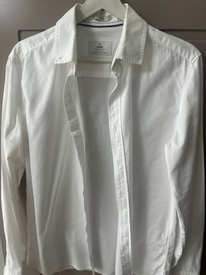 Beyaz Düğmeli Erkek Gömlek - Görsel 2