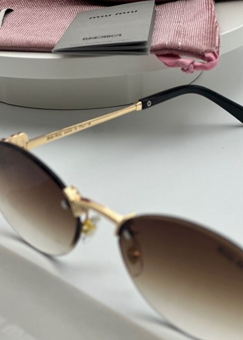 Miu Miu Kadın Klasik Güneş Gözlüğü - Görsel 3