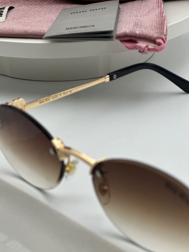 Miu Miu Kadın Klasik Güneş Gözlüğü - Görsel 3