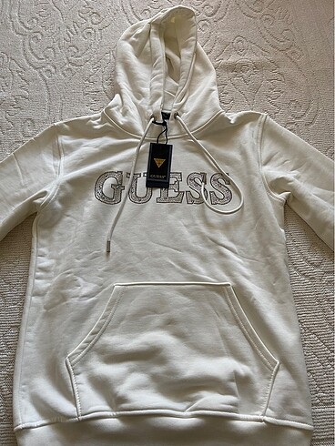 guess sweatshirt