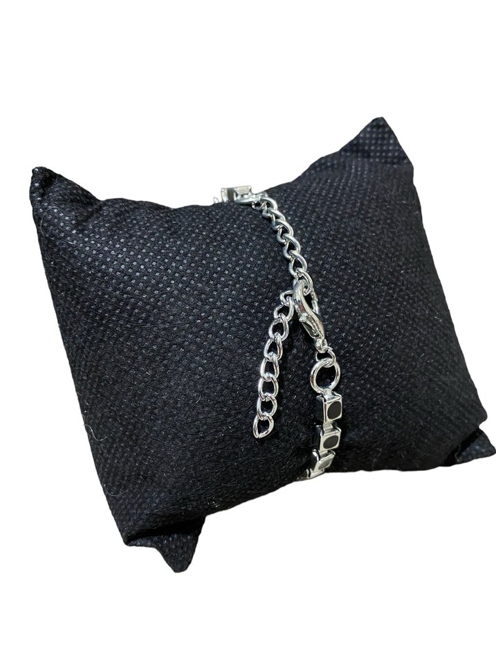 Zincir Detaylı Siyah Minimalist Kadın Bileklik - Görsel 3