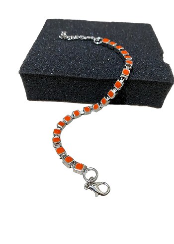 Turuncu Renkli Zincir Detaylı Kadın Bileklik - Görsel 5