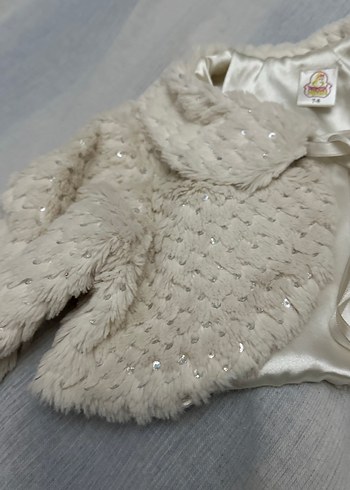 Kız Çocuk Beyaz Kürklü Bolero - Görsel 4