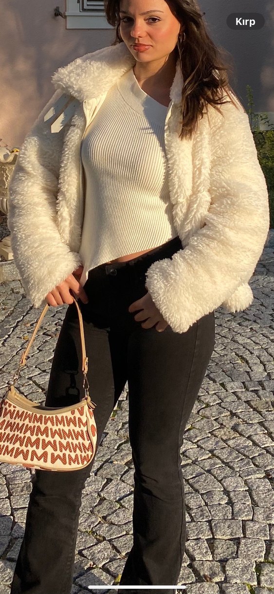 stradivarius beyqz peluş kürk - Görsel 2