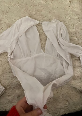 Sırtı bağlamalı gömlek - Görsel 2