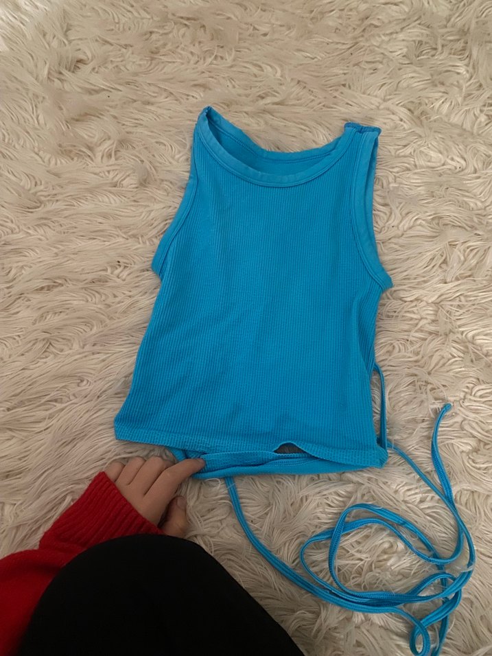 Mavi Halter Yaka İnce Askılı Bluz - Görsel 2